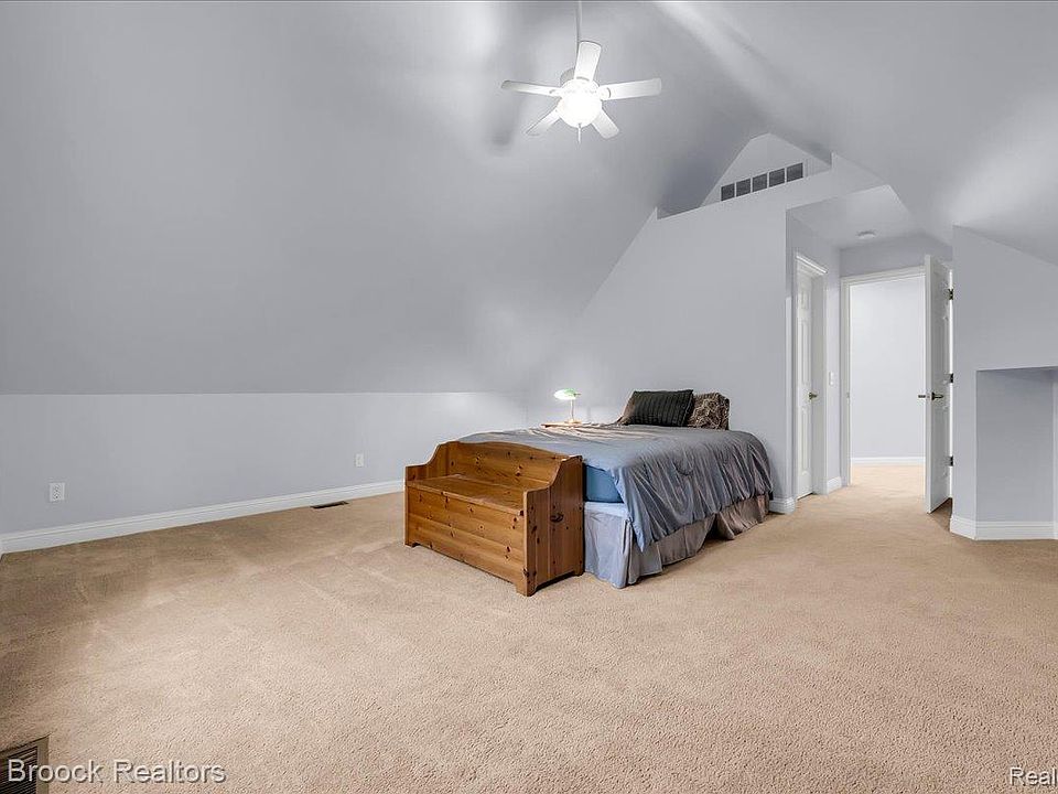 2175 Langham Dr, photo 19