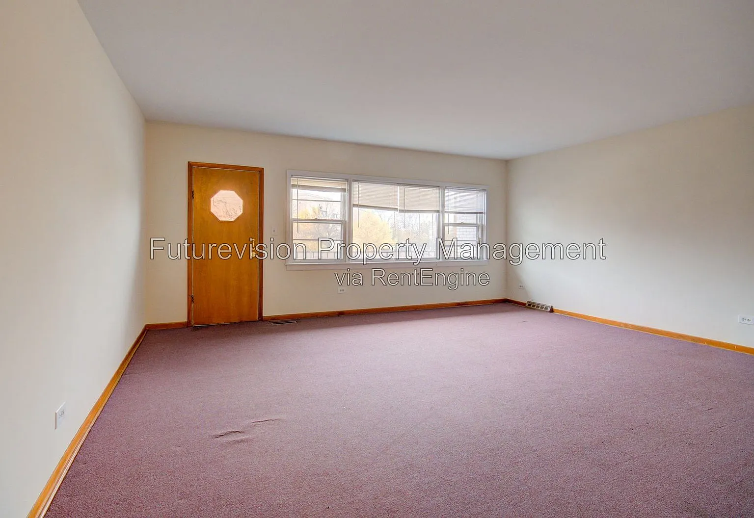 2 bed, 1.0 bath, $1,080 — Photo 4