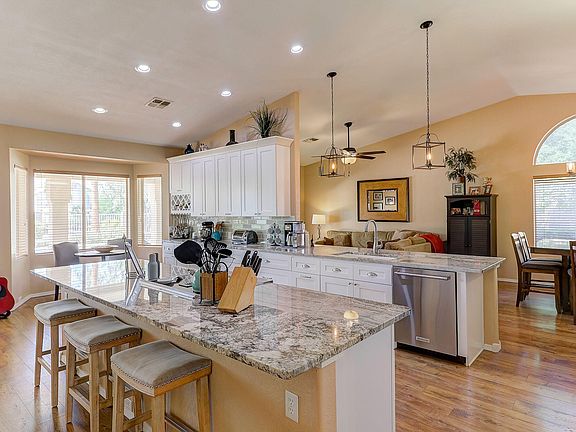 3rd image of 5363 W Dublin Ct
