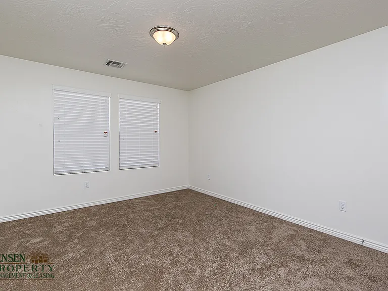 3252 E Tanoak Dr — Photo 21