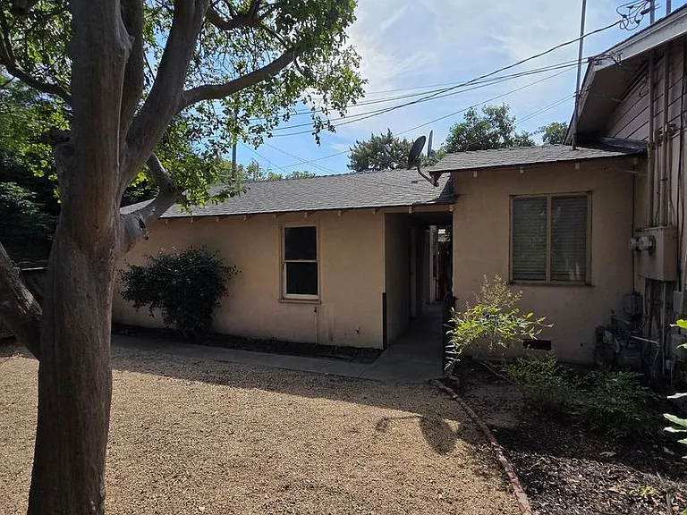 1412 Cahill Ave — Photo 16