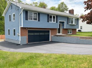 72 Howard Dr, Hamden, CT 06514