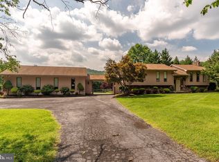 1488 Cedar Top Rd, Reading, PA 19607