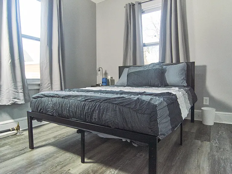 Grant Pl — Photo 1