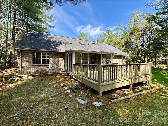 3rd image of 3011 N Essex Ct