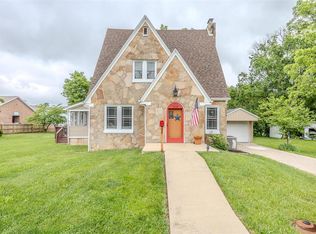 108 Haynes Dr, Lebanon, MO 65536