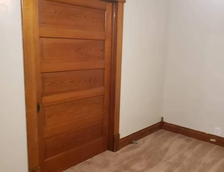 619 W Elm St — Photo 1