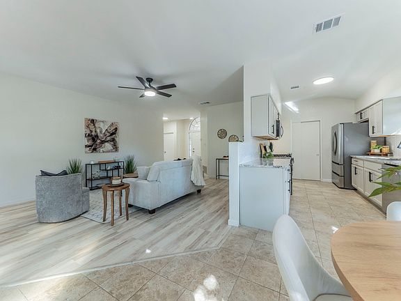 4th image of 907 Brook Meadow Trl