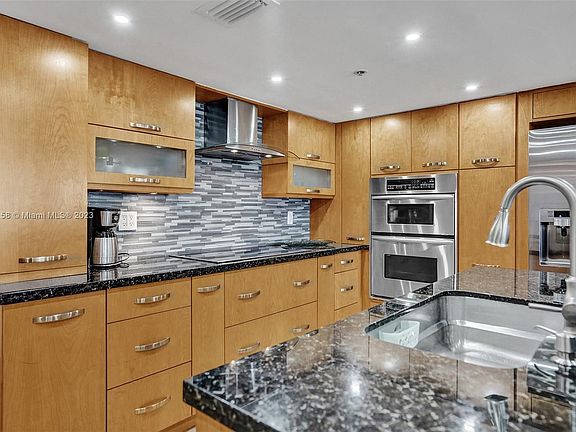 4th image of 1717 N Bayshore Dr #A-2547