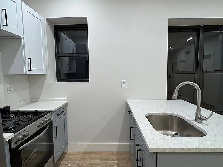 269 Martin Luther King Dr #4C — Photo 2