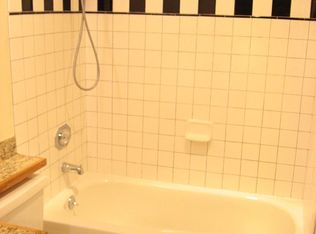 9710 5th Ave NE APT 201, Seattle, WA 98115