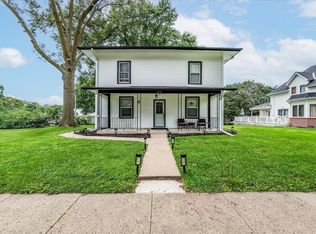 310 N Chestnut St, Avoca, IA 51521