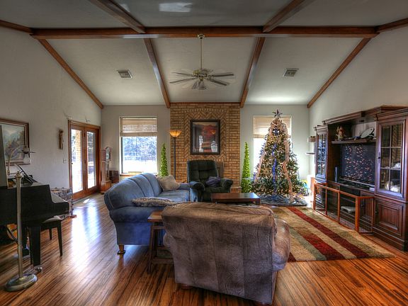 vaulted ceiling, wood floors