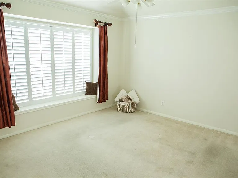 3334 Worthington Dr — Photo 4