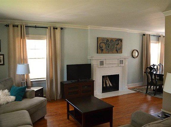 2nd image of 8937 Southmoor Ave