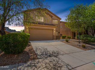 8723 N Moonfire Dr, Tucson, AZ 85743