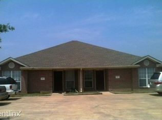 917 Willow Pond St, College Station, TX 77845