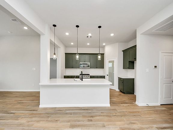 Maxwell Kitchen