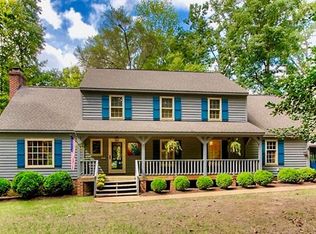 200 Farnham Dr, North Chesterfield, VA 23236