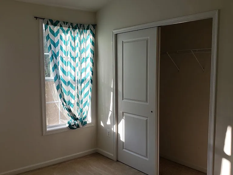 23409 Berkeley Meadows Dr — Photo 38