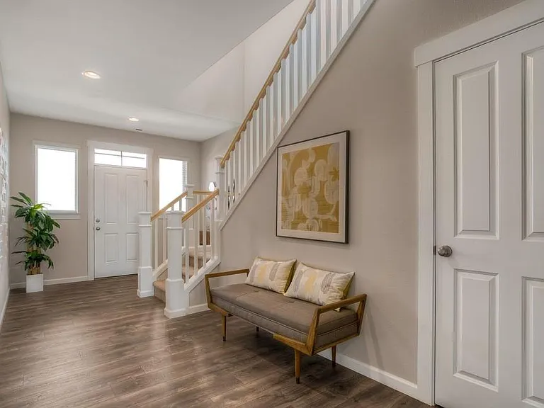 2821 Fiddleback St NE — Photo 2