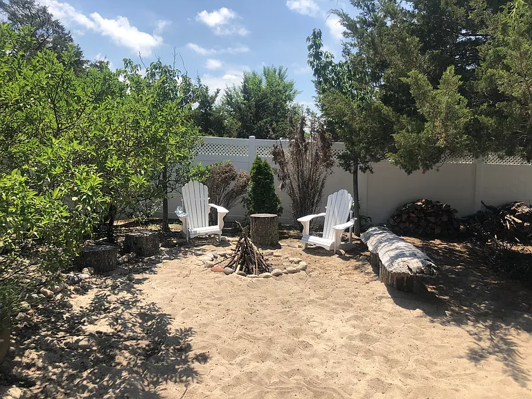 270 N Sea Dr — Photo 17