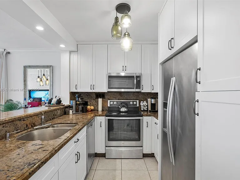 3505 S Ocean Dr #1221 — Photo 8
