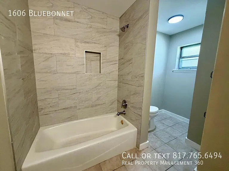1606 Bluebonnet Trl — Photo 13