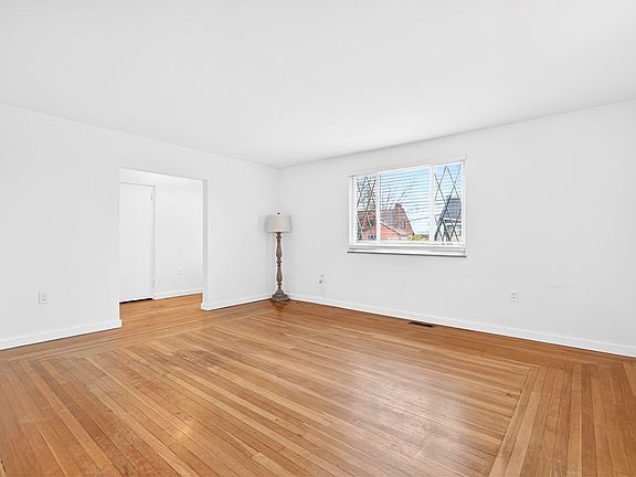 4th image of 152 Gass Rd