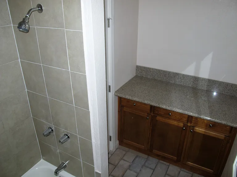 3354 Norton Ave #D — Photo 11