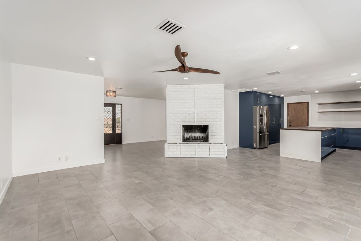 next background image