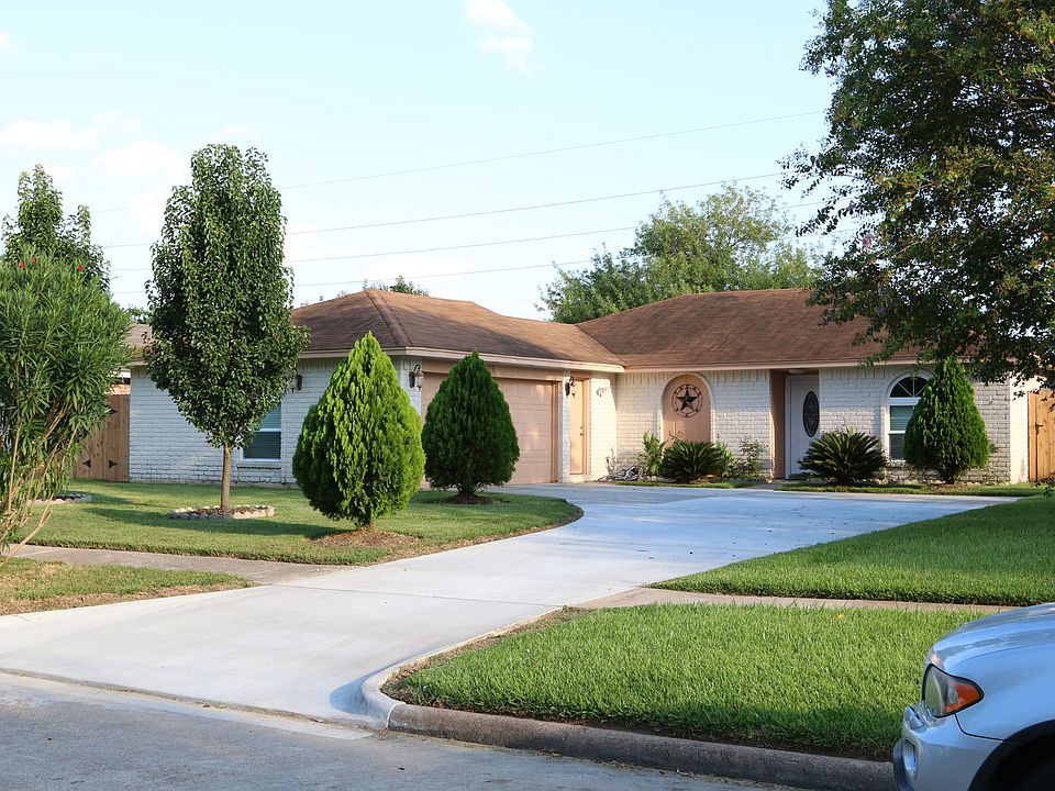 1st image of 14227 Montaigne Dr