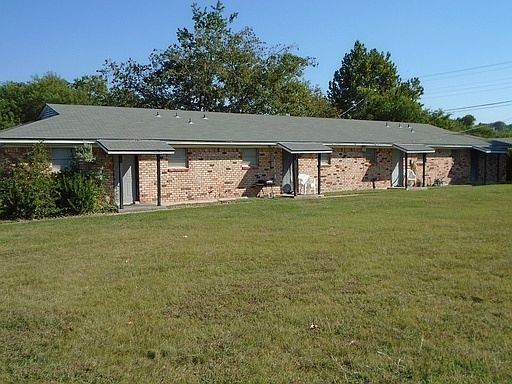 1st image of 901 Harley Dr #C