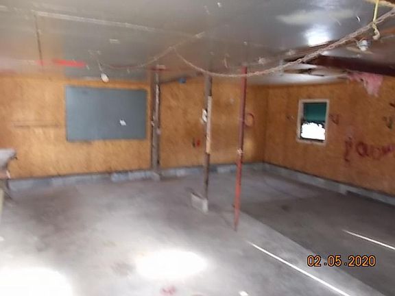 3rd image of 204 W Thomas St