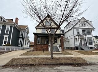 1041 College Ave, Racine, WI 53403