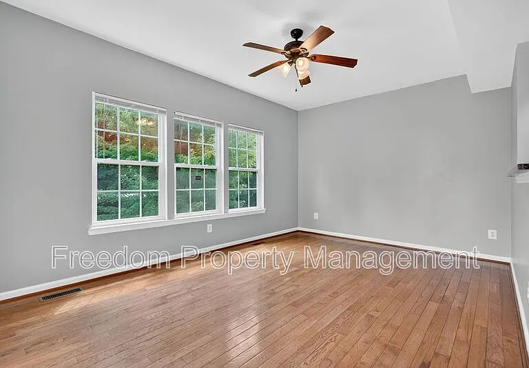 7629 Hamelin Ln — Photo 20