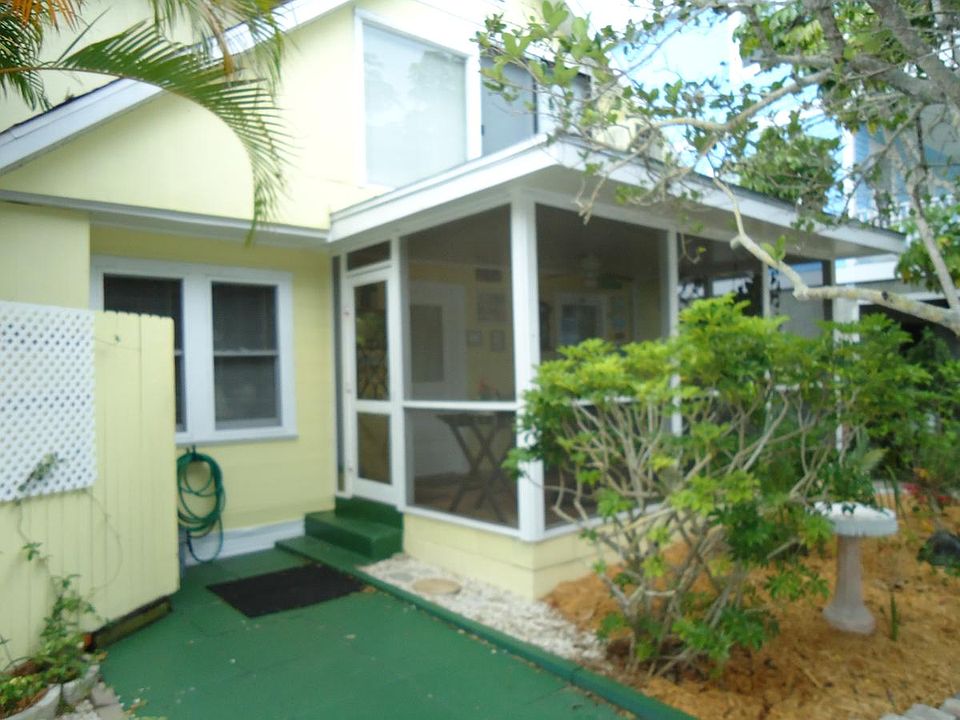 1st image of 618 Avenida De Mayo Fl 2nd