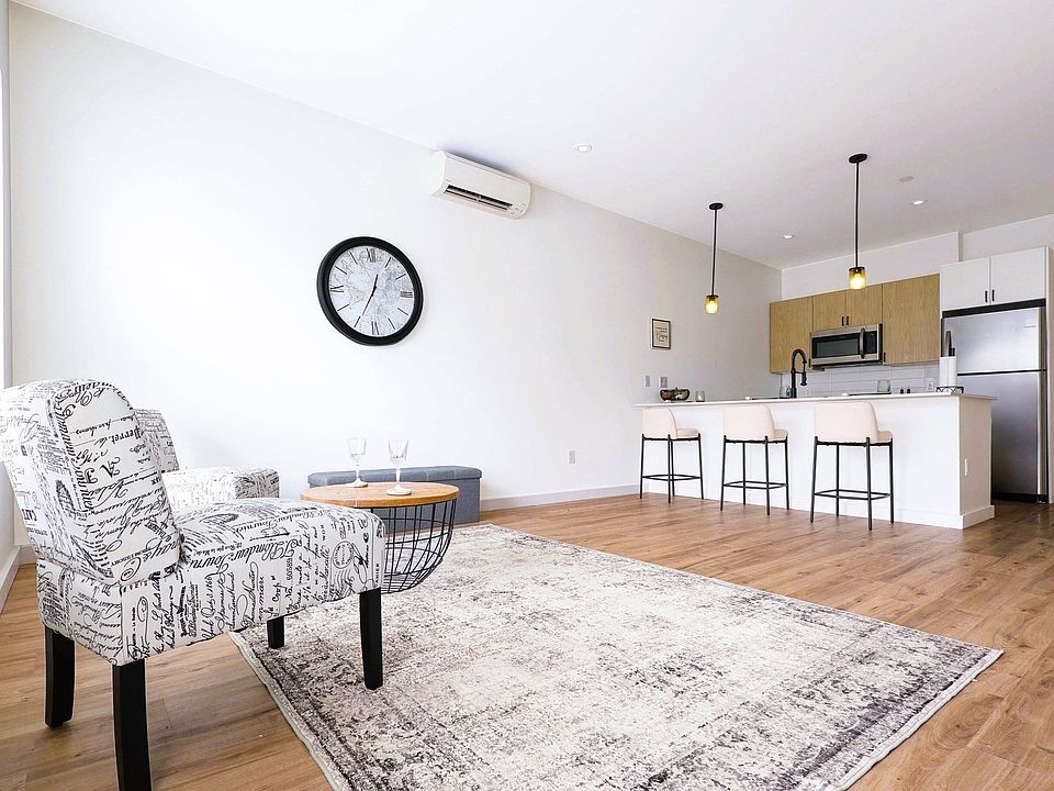 1st image of 635 Main St #107