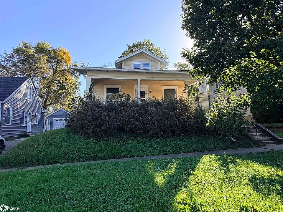 1st image of 801 S 2nd St