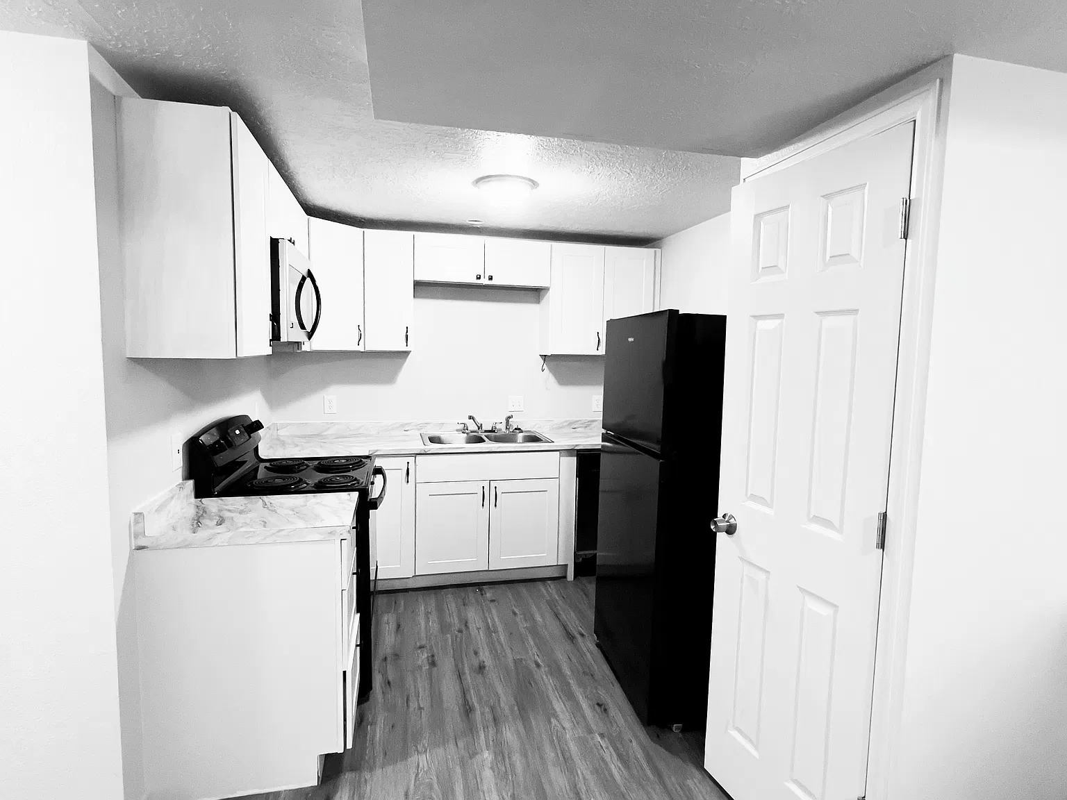 3 bed, 814 sqft, $1,750 — Photo 2