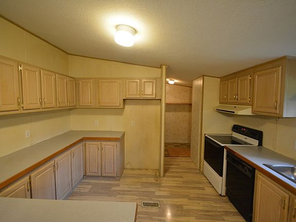 4th image of 15632 Molly Ct SE