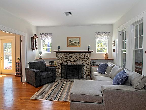 4th image of 2111 Serpentine Cir S