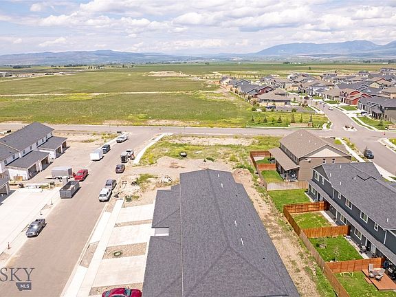 4th image of 710 S Black Ave