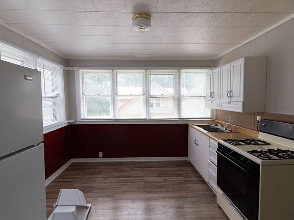 2nd image of 1044 N 8th St APT C