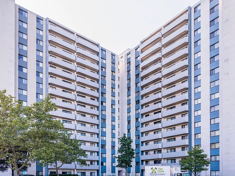 Euclid Beach Apartments — Photo 9