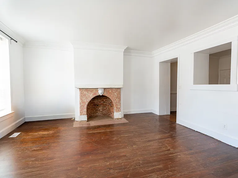 314 W Main St — Photo 11