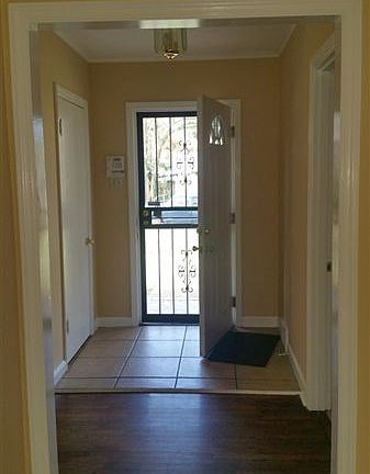 4th image of 652 Safari Dr