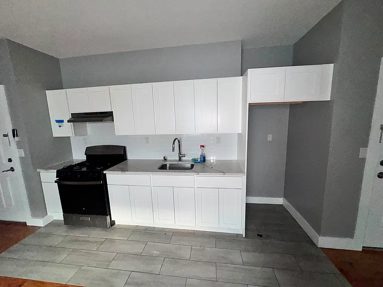 38 Tillinghast St #3RR — Photo 1