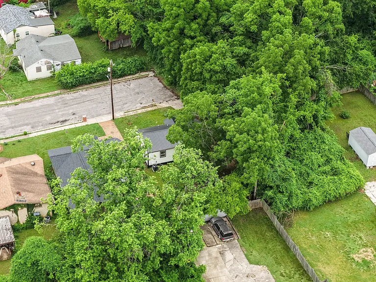 2026 Salem Mason Dr — Photo 33