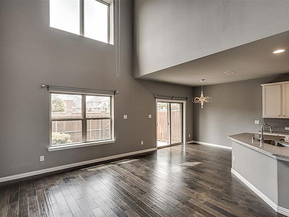 4th image of 4736 Bridgewater St